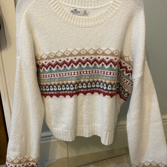 white Hollister shirt - Picture 2 of 5